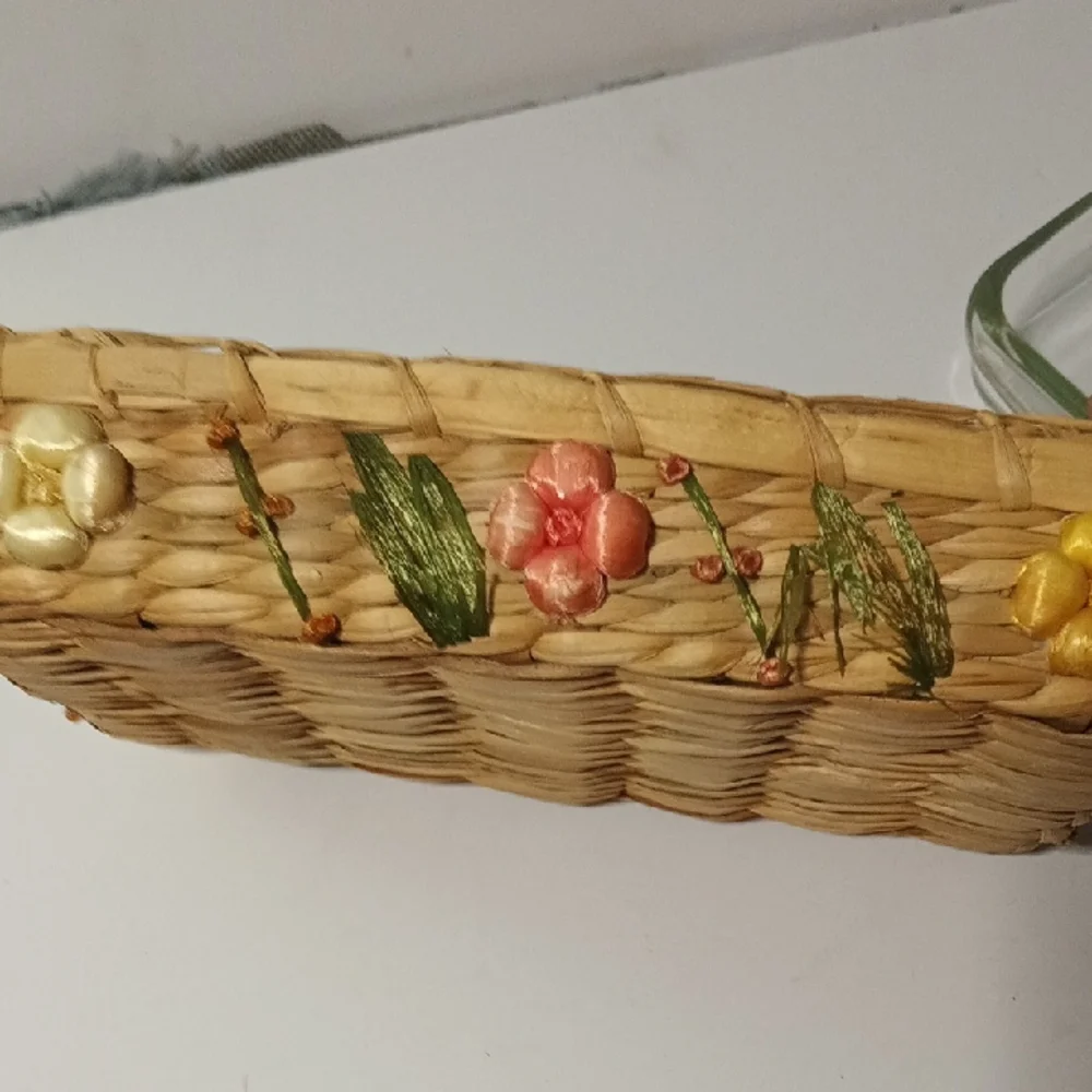 Pyrex 10 By 6 Baking Pan With Adorable Woven Basket Holder